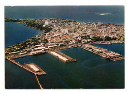 Sénégal -- DAKAR ---1965 -- Vue Générale Aérienne ...1er Plan,   Le Port .......à Saisir - Sénégal