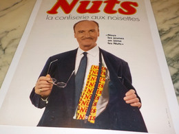 ANCIENNE  PUBLICITE NOUS LES JEUNES ON AIME BARRE NUTS 1968 - Afiches