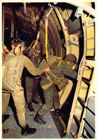 Soldat Parachutiste En Position Saut De Nuit à Bord D' Un Transall C.160 Carte Grand Format 12.5x17.5 Segalen 45 - Parachutting