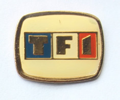 Pin's TF1 - Le Logo - Ecran De Télévision - K072 - Médias