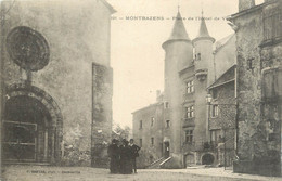 .CPA FRANCE 12 "Montbazens, Place De L'Hôtel De Ville" - Montbazens