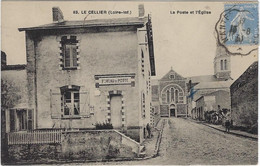 44  Le Cellier  - La Poste Et L'eglise - Le Cellier