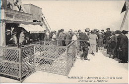 MARSEILLE - Ascenceurs De N-D De La Garde - L'Arrivée Sur La Plateforme - Notre-Dame De La Garde, Lift