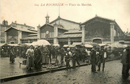 La Rochelle * La Place Du Marché * Halle Halles * Foire Marchands - La Rochelle