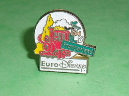 Pin's / Disney : Fantasyland , Dingo , Verso , Esso A.B. Euro Disney    TB2Z - Disney