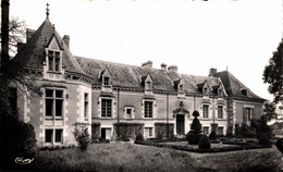 N°9726 Z -cpsm Monts Sur Guesnes -château De La Girardière- - Monts Sur Guesnes