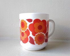 - MUG. TASSE. Année 70 - Orange - 1970 - Seventies - - Cups