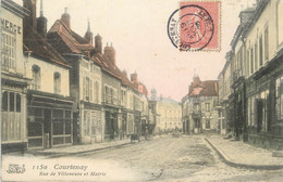 .CPA   FRANCE 45 "Courtenay, Rue De Villeneuve Et Mairie" - Courtenay