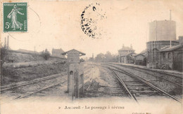 60-AUNEUIL- LE PASSAGE A NIVEAU - Auneuil