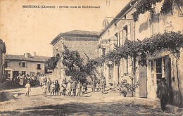 Massignac        16        Arrivée , Route De Rochechouart . Hôtel Dutrias          (voir Scan) - Autres & Non Classés