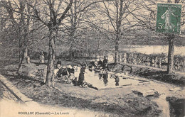 Rouillac       16        Le Lavoir.  Lavandières      (voir Scan) - Rouillac