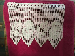 Rideaux Réalisés Au Crochet En Coton Blanc (les Roses ) - Rideaux