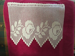 Rideaux Réalisés Au Crochet En Coton Blanc (les Roses ) - Vorhänge