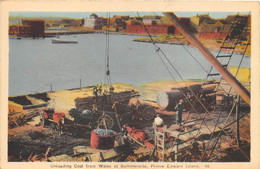 ILE DU PRINCE EDWARD - UNLOADING COAL FROM WALES AT SUMMERSIDE, PRINCE EDWARD ISLAND - Other & Unclassified