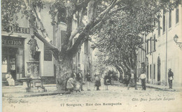 .CPA  FRANCE 84 "Sorgues, Rue Des Remparts" - Sorgues