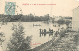 Delcampe - .CPA  FRANCE 84 "Valréas,  Le Lac De Plaisance" - Valreas