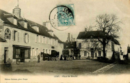 Léré * La Place Du Marché * Boulangerie Patisserie * Attelage - Lere