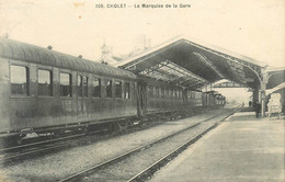 Cholet * La Marquise De La Gare * Train Wagons * Ligne Chemin De Fer Maine Et Loire - Cholet