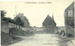 PROISY (Aisne) - La Place Et L'Eglise - 2 Femmes Posant Devant Une Maison - Pub Chocolat Menier Sur Mur - R/V - Other Municipalities