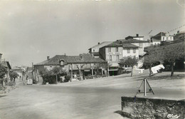 CPSM FRANCE 81 "Puylaurens, Place Du Foirail". - Puylaurens