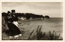 CPA AK Insel RÜGEN GÖHREN Mönchguter Trachten GERMANY (670250) - Goehren