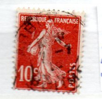 FRANCE N° 138 10C ROUGE TYPE SEMEUSE CAMEE PETITE CHENILLE AU DESSUS DU SAC  OBL - Used Stamps