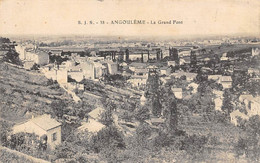 Angoulême         16           Vue Générale . Le Grand Fond    (voir Scan) - Angouleme
