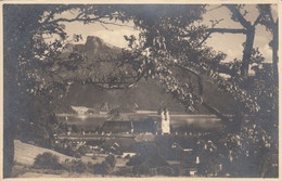 3316) MONDSEE - Salzkammergut - ALT !! Blick Zwischen Bäumen Auf Häuser U. KIRCHE Alt !! - Mondsee