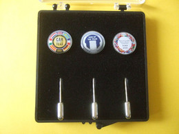 Pin Geschenkbox Mit 3 Seltenen Nadeln Vom Autohersteller Ford 2007/2006 - Ford