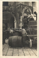 * T4 Dubrovnik, Ragusa; Street View, Wine Barrels (lyuk / Pinhole) - Non Classificati