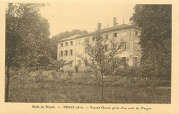 CPA FRANCE 01 " Trévoux, Ecole Du Roquet, Un Coin Du Verger". - Trévoux