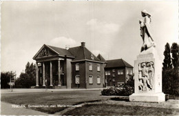 CPA AK Tegelen Gemeentehuis Met Maria-monument NETHERLANDS (728633) - Tegelen