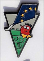 SY589 Pin's Syndicat CFDT 1992 EUROPE CERF VOLANT Jeu LEGO Achat Immédiat - Jeux
