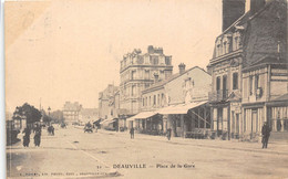 14-DEAUVILLE- PLACE DE LA GARE - Deauville