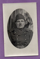 Cpa Militaria Militaire Carte Photo De Soldat En Uniforme A Identifier - Characters