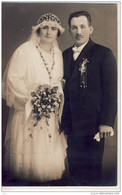 TO IDENTIFY - Photo PC,  Hochzeits Photo, Unbekanntes Paar, 1940 - 50er ?? - Noces