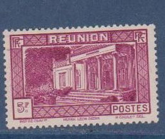 REUNION              N°  YVERT  146   NEUF AVEC CHARNIERES      ( CH  1/10 ) - Unused Stamps
