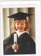 Postogram 097 / 96 - Meisje Met Diploma - B. Firth - Fotostock - Girl Graduated - Postogram