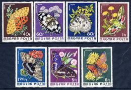 HUNGARY 1974 Butterflies Set MNH / **.  Michel 2994-3000 - Nuovi