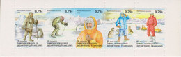 TAAF 2003 Clothing Booklet ** Mnh (51706) - Boekjes