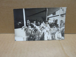 Carte Photo CEREMONIE DISCOURS MILITAIRES  Tribune Belle Animation - To Identify