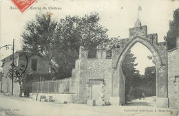 CPA FRANCE 30 " Aramon, Entrée Du Château". - Aramon