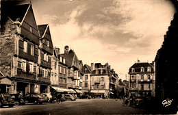 Lannion * La Place Général Leclerc * Automobile Voiture Ancienne De Marques ? * Quincaillerie COROLLOU - Lannion