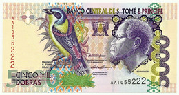 SAINT THOMAS & PRINCE - 5000 DOBRAS - 22.10.1996 - P. 65.a - Unc. - Prefix AA - Rei Amador - 5.000 - Sao Tomé Et Principe