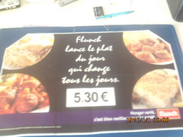 SET TABLE PUBLICITAIRE  EN PAPIER   RESTAURANTS FLUNCH  LE PLAT DU JOUR UI CHANGE TOUS LES JOURS - Company Logo Napkins