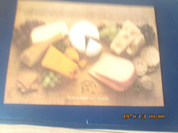 SET TABLE PUBLICITAIRE  EN PAPIER  BUREAU LAITIER DU CANADA FROMAGE - Reclameservetten