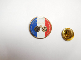 Beau Pin's , Pétanque , FFPJP , Dirigeant , Fédération Française De Pétanque Et De Jeu Provençal - Pétanque