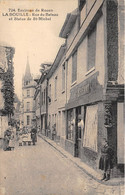 76-LA-BOUILLE- RUE DU BATEAU ET STATUE DE ST-MICHEL ENVIRONS DE ROUEN - La Bouille