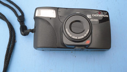 Appareil Photo Olympus Lens  Zoom  38_70 Mm  2100 Avec Notice Et Etuit Tres Bon Etat - Fototoestellen