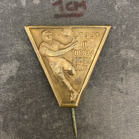 Badge Pin ZN010292 - Gymnastics Sokol Czechoslovakia Zlin 1931 - Gymnastique